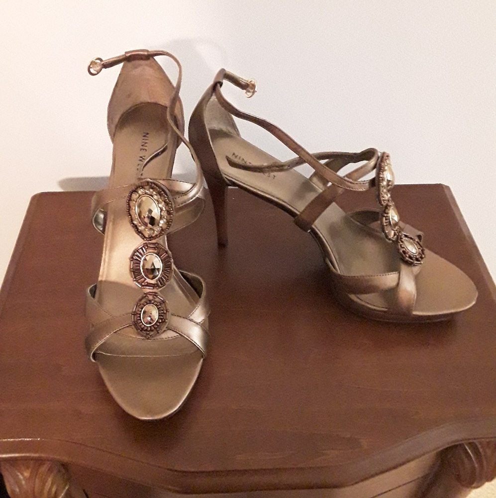 High heels NWOT